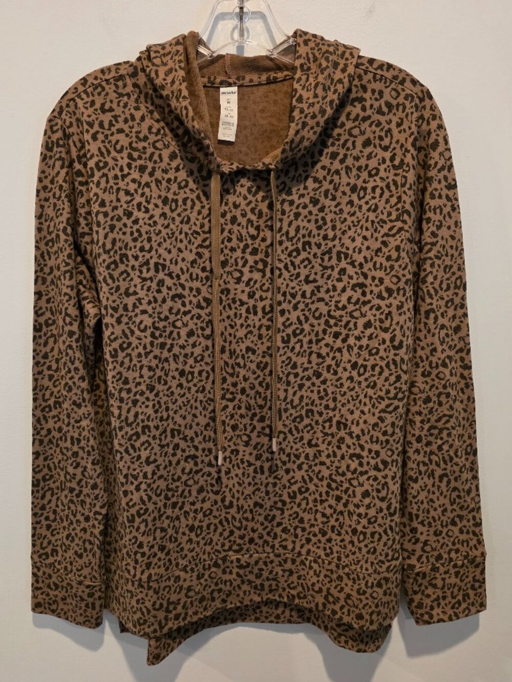 Marika Lightweight Hoodie, Size M, EUC